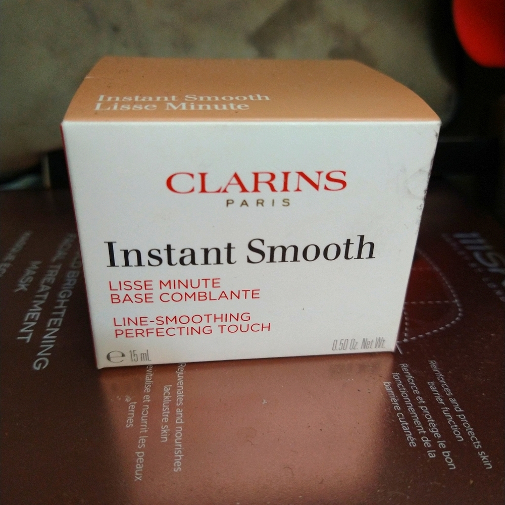 Clarins Instant Smooth